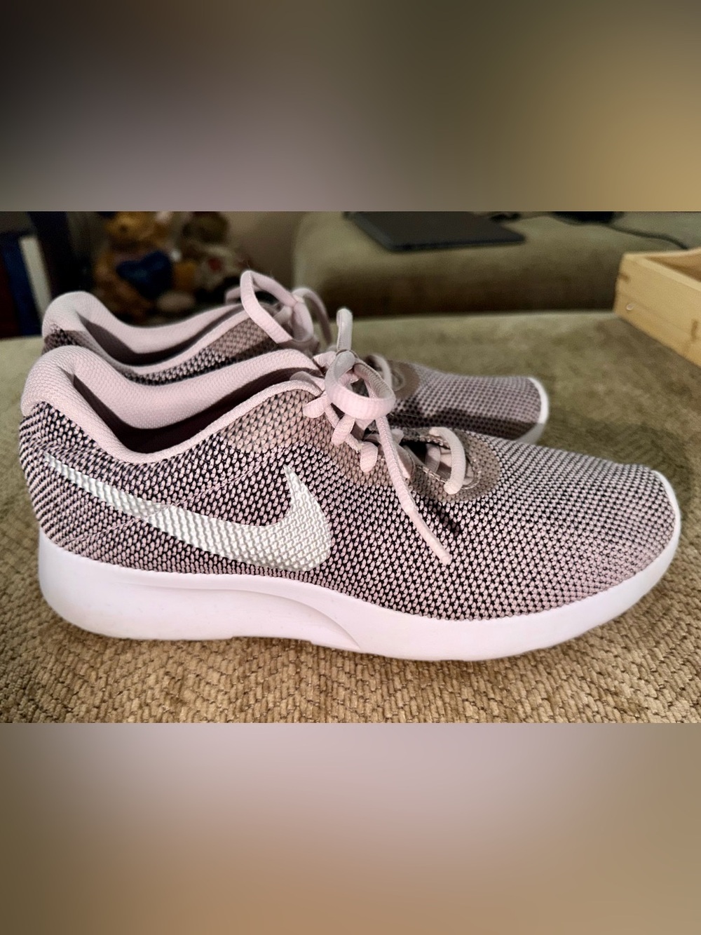 Nike Women's Mauve Pink Tanjun Running Sneakers, Size 8